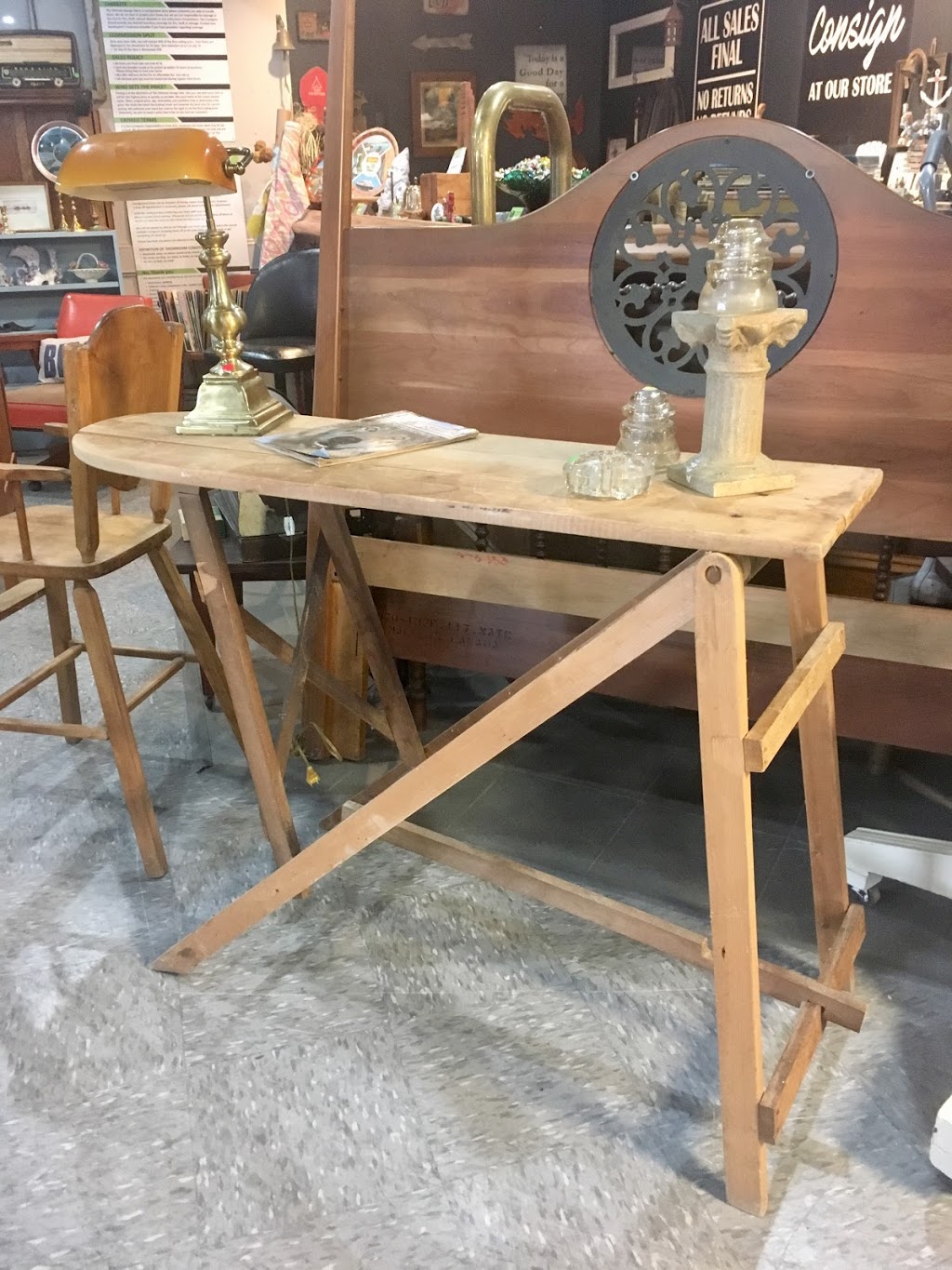 The ultimate garage sale | 2284 Wharncliffe Rd S, London, ON N6P 1L1, Canada | Phone: (519) 902-5920