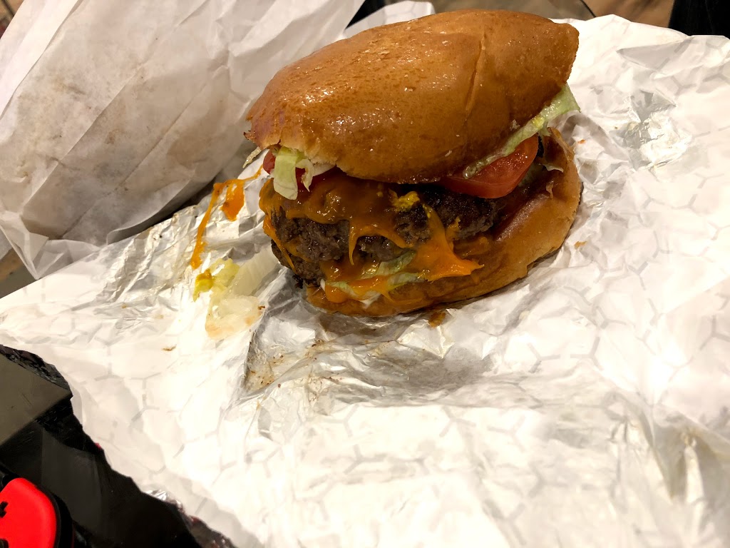 Burger Royale | 162 Napier St, Barrie, ON L4M 1W5, Canada | Phone: (705) 503-7695