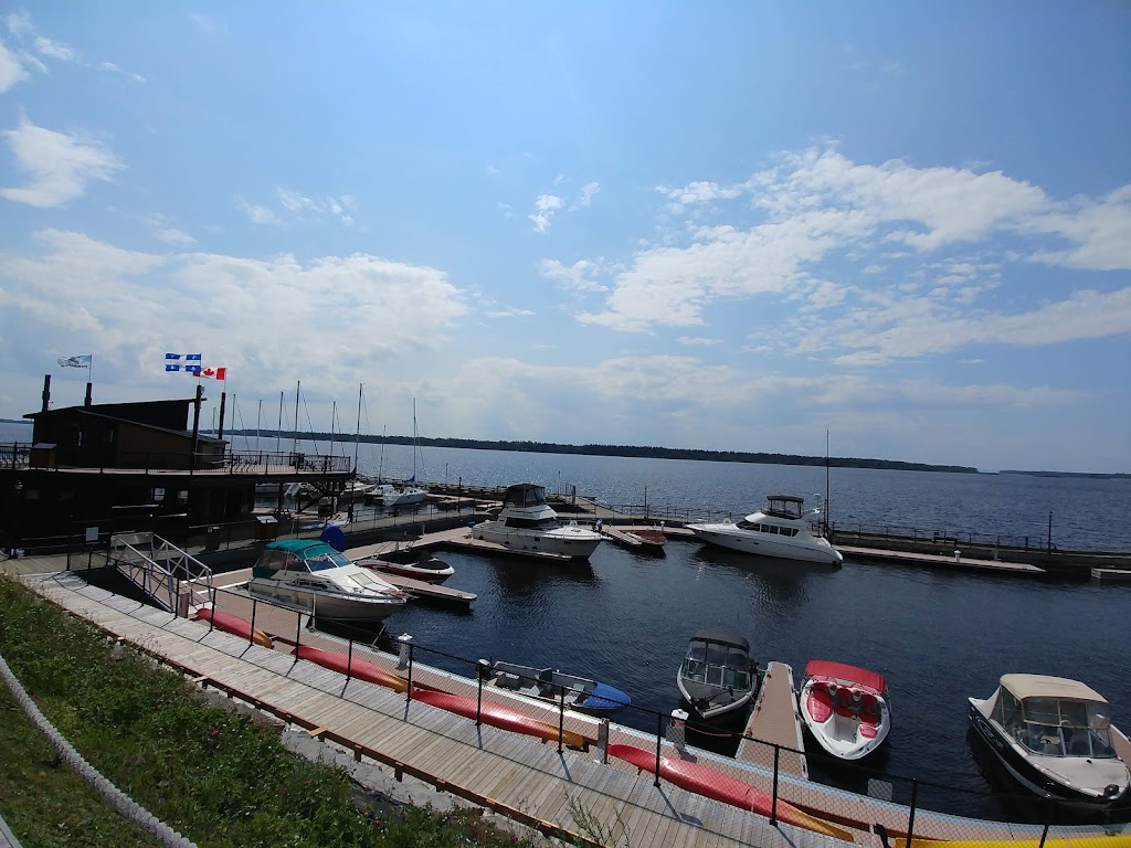 Marina 110 Rue de la Marina, SaintHenrideTaillon, QC G0W 2X0, Canada