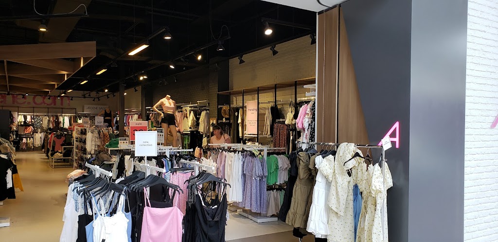 Maurices | 1100 Pembroke St E, Pembroke, ON K8A 6Y7, Canada | Phone: (613) 771-2562