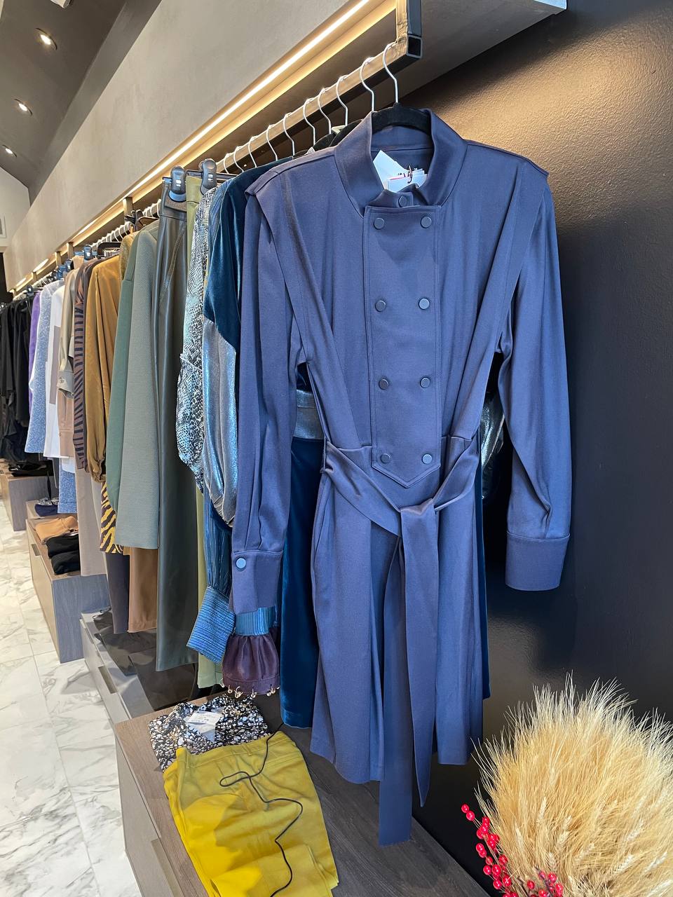 Elantur Style | 2780 Yonge St, Toronto, ON M4N 2J2, Canada | Phone: (416) 322-7772