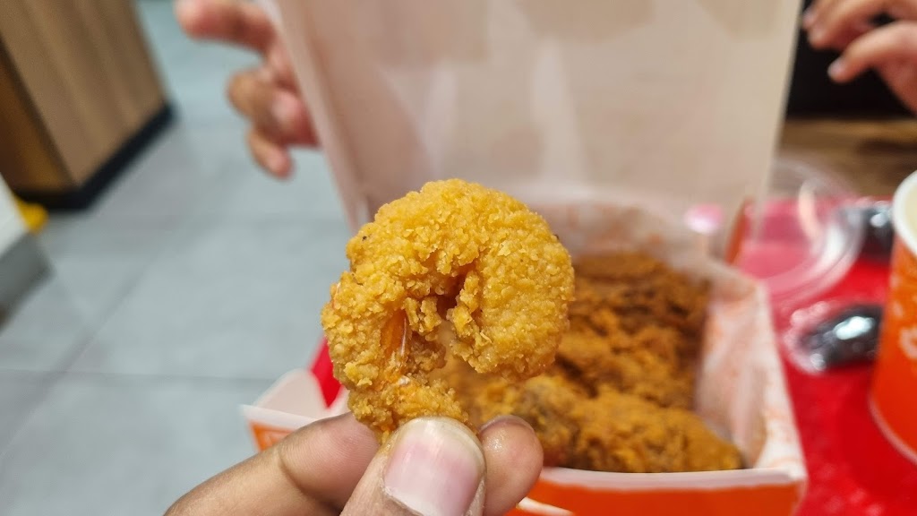 Popeyes Louisiana Kitchen | 240 Leighland Ave, Oakville, ON L6H 3H6, Canada | Phone: (905) 815-9666