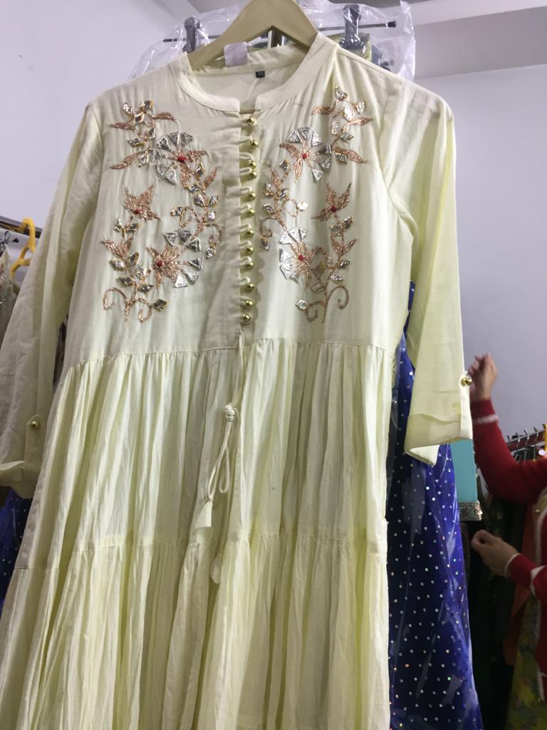 Renu and sarika clothing | 105-3555 Derry Rd E, Mississauga, ON L4T 1B2, Canada | Phone: (647) 402-2881