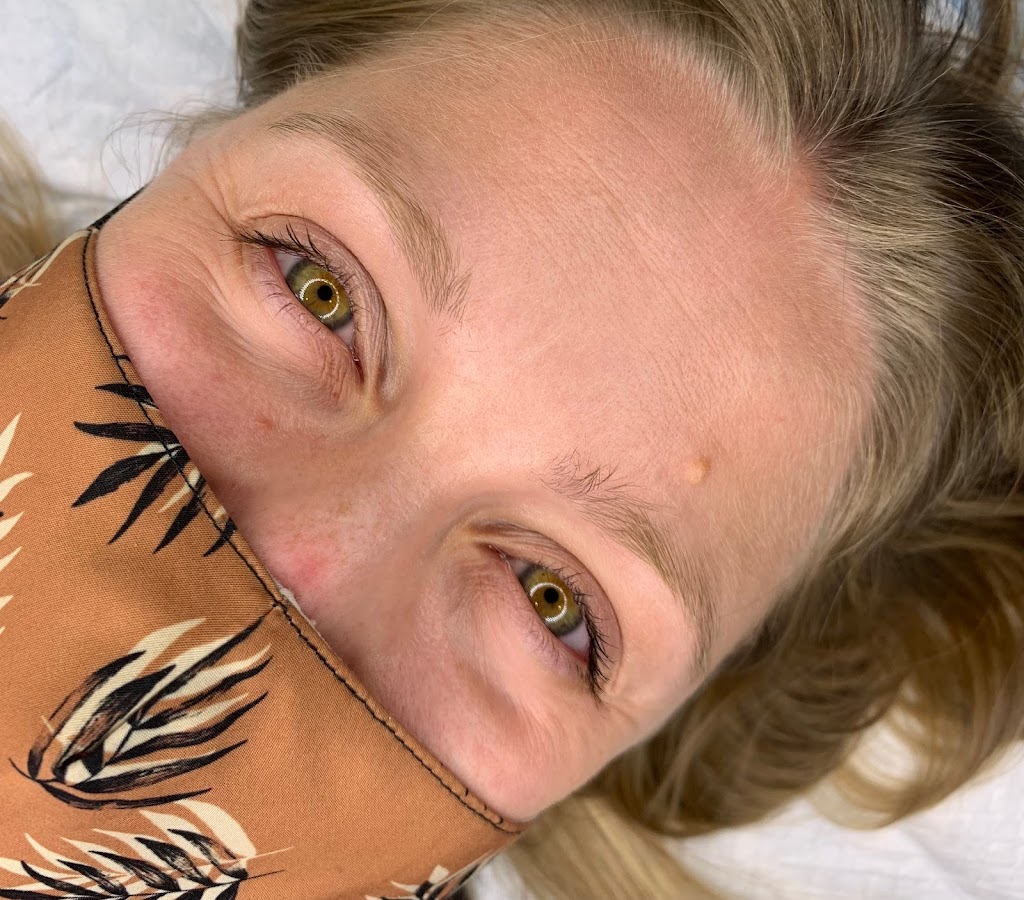 Lash & Brow Room | 592 Winterburg Walk, Waterloo, ON N2V 2M8, Canada | Phone: (519) 590-0063