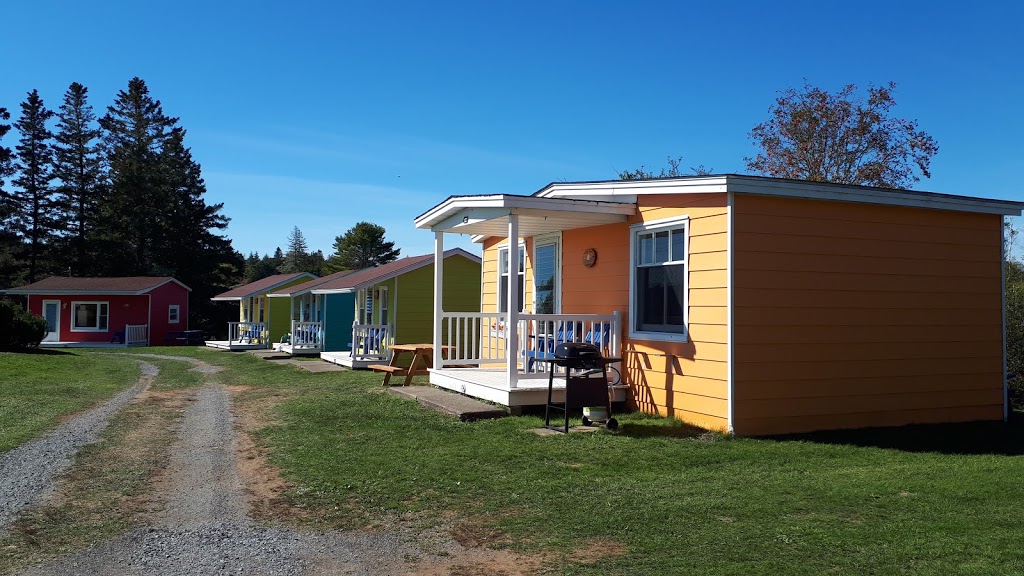 Atlantic View Motel and Cottages | 230 Masons Beach Rd, Lunenburg, NS B0J 2C0, Canada | Phone: (902) 634-4545