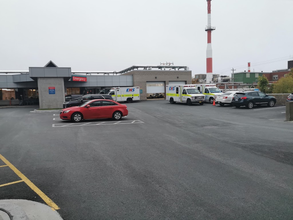 Dartmouth General Hospital | 325 Pleasant St, Dartmouth, NS B2Y 4G8, Canada | Phone: (902) 465-8300