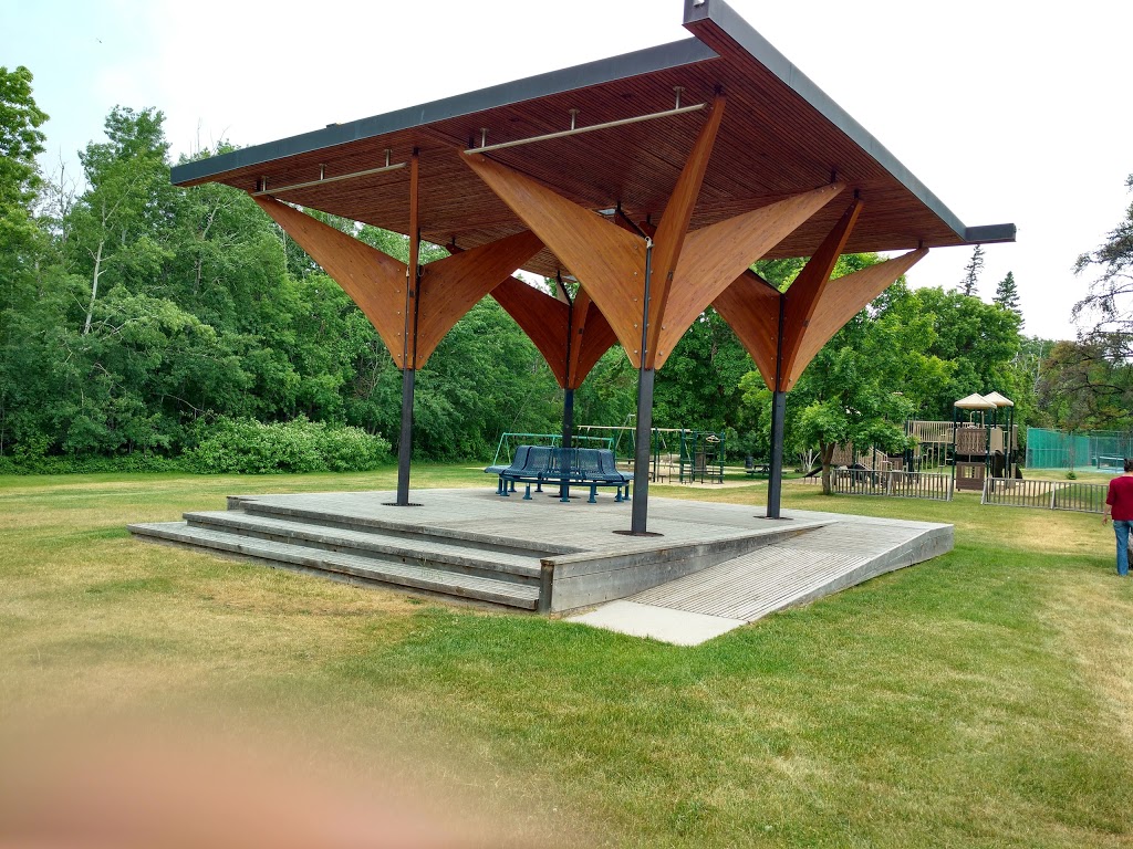 Victoria Beach Rural Municipality Of | 69 Victoria St, Victoria Beach, MB R0E 2C0, Canada | Phone: (204) 756-2322