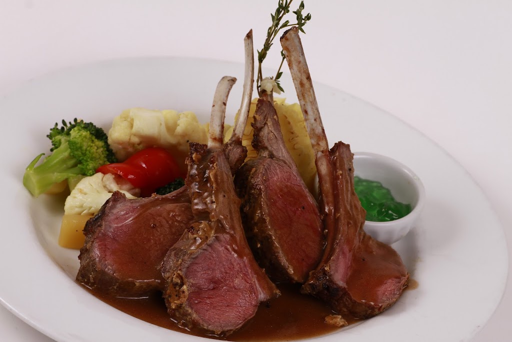 Sous Le Charme Des Erables | 1062 Bd Arthur-Sauvé, Saint-Eustache, QC J7R 4K3, Canada | Phone: (450) 473-2374