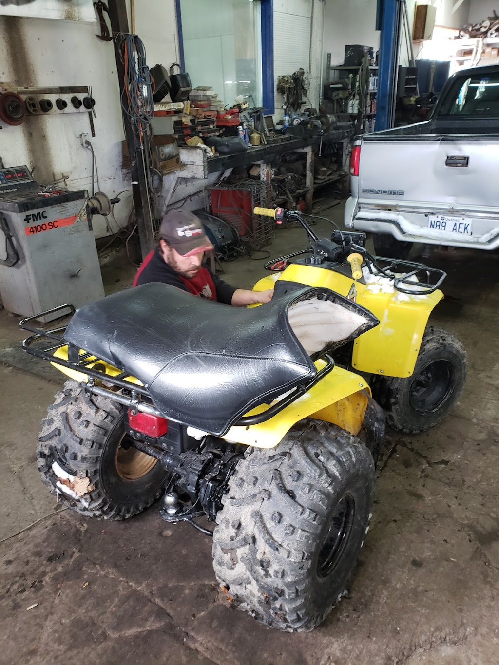 Garage Guillaume Ouellet | 385 QC-132, Saint-Simon-de-Rimouski, QC G0L 4C0, Canada | Phone: (418) 738-2533