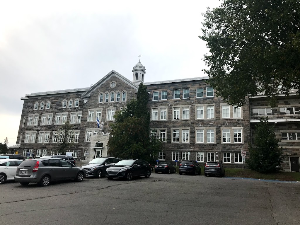 Centre Saint-Louis | 262 Rue Racine, Québec, QC G2B 1E6, Canada | Phone: (418) 686-4040 ext. 4063