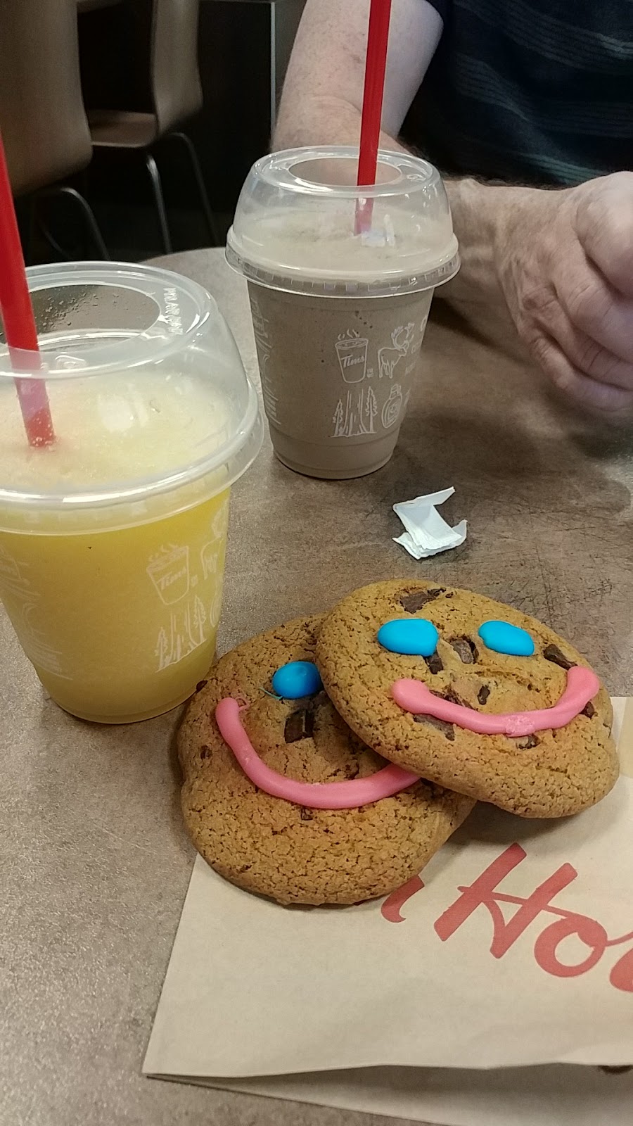 Tim Hortons | 1145 Oxford St E, London, ON N5Y 3L7, Canada | Phone: (519) 951-0479