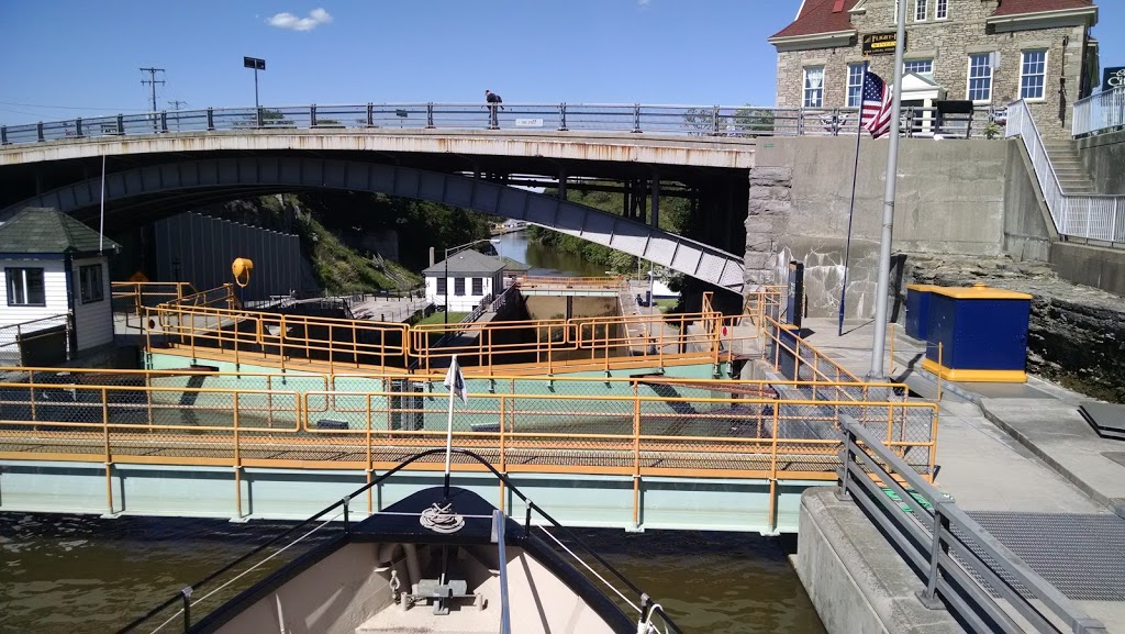 Lockport Cave & Underground Boat Ride | 5 Gooding St, Lockport, NY 14094, USA | Phone: (716) 438-0174