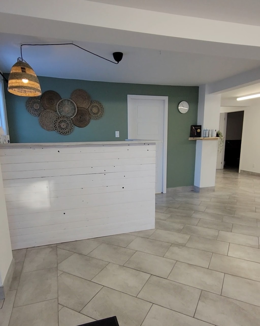 Catherine Esthétique | 17 Rue du Pont, Bedford, QC J0J 1A0, Canada | Phone: (514) 237-9712