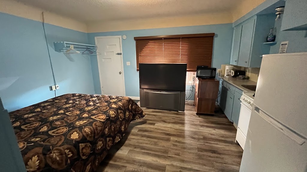 Bluebird Motel | 3755 3rd Ave, Port Alberni, BC V9Y 4E9, Canada | Phone: (250) 723-1153