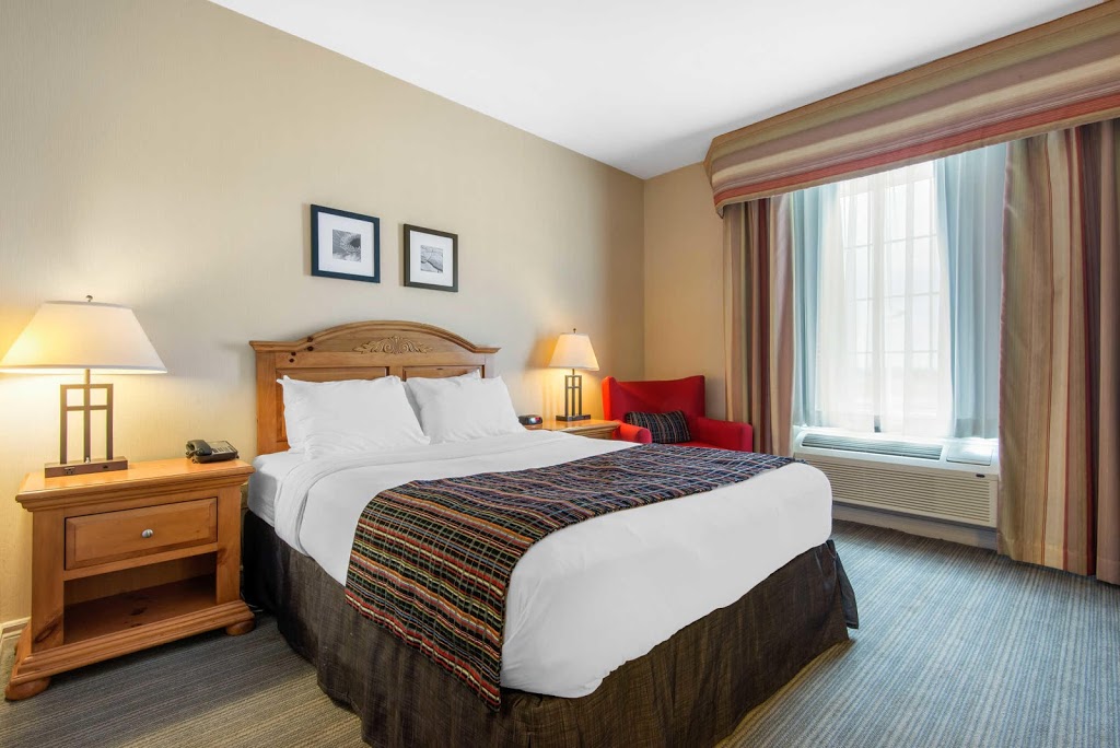 Quality Inn & Suites | 2930 S Sheridan Way, Oakville, ON L6J 7T4, Canada | Phone: (905) 829-8020