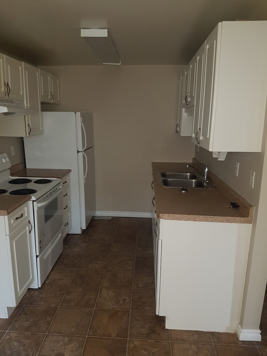 Clareview Village | 9 Clareview Village NW, Edmonton, AB T5A 3P2, Canada | Phone: (780) 475-0143