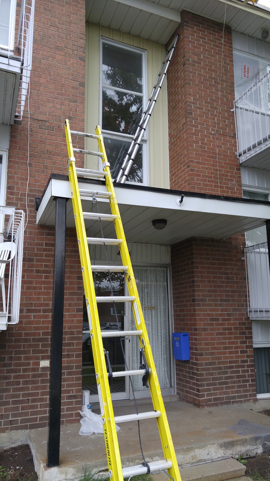 Rencom Service - Service de peinture et petites renovations | 3460 Rue Leclerc, Terrebonne, QC J7M 2C1, Canada | Phone: (438) 865-2727