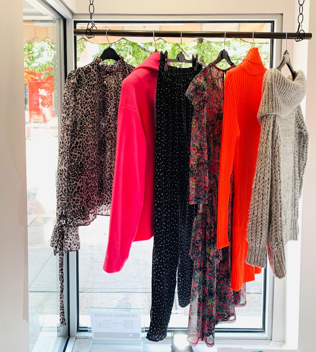 ukdesignersale | 2207 Queen St E, Toronto, ON M4E 1E8, Canada | Phone: (416) 886-5292