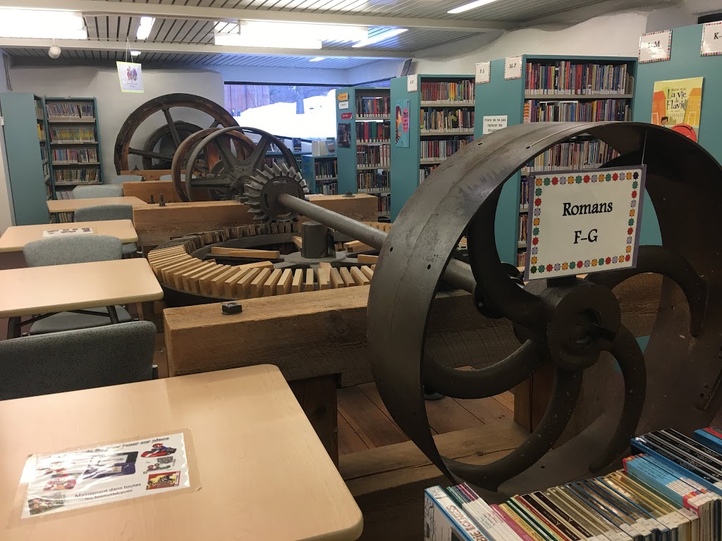 Lîle-Des-Moulins Library | 855 Place Ile des Moulins, Terrebonne, QC J6W 4N7, Canada | Phone: (450) 961-2001