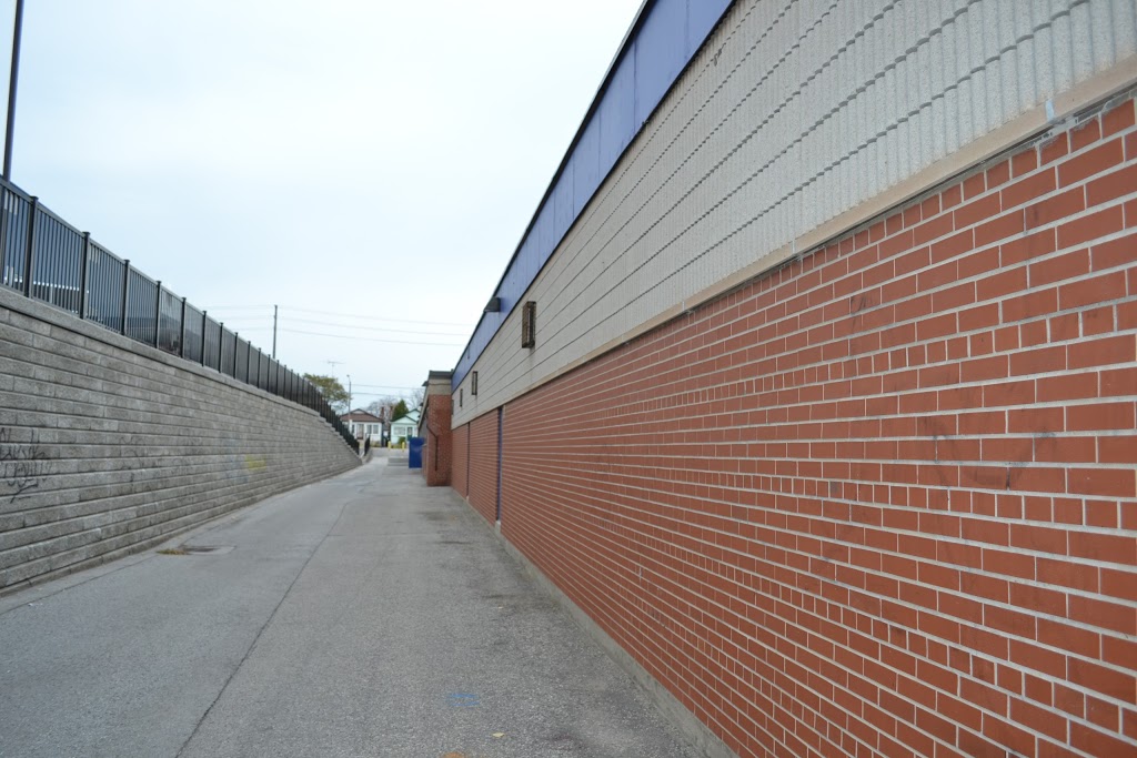 Lakeshore Collegiate Institute | 350 Kipling Ave, Etobicoke, ON M8V 3L1, Canada | Phone: (416) 394-7650