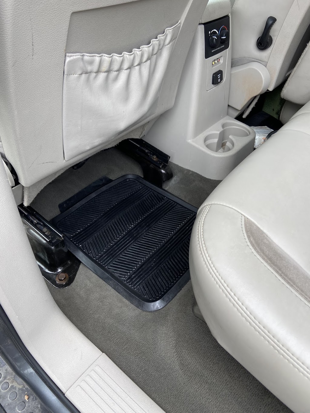 Kais Custom Cleaning | 9098 Queen St, Langley Twp, BC V1M 2R5, Canada | Phone: (604) 910-7052