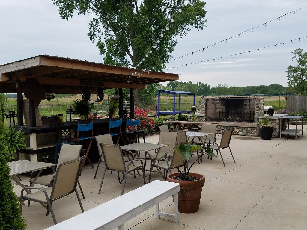 Harsens Island Schoolhouse Grille | 2669 Columbine St, Harsens Island, MI 48028, USA | Phone: (810) 748-9551