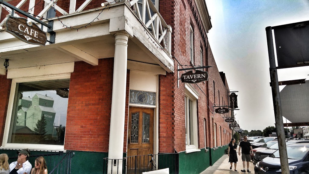 Auditorium Hotel | 2011 20 Ave, Nanton, AB T0L 1R0, Canada | Phone: (403) 646-2746