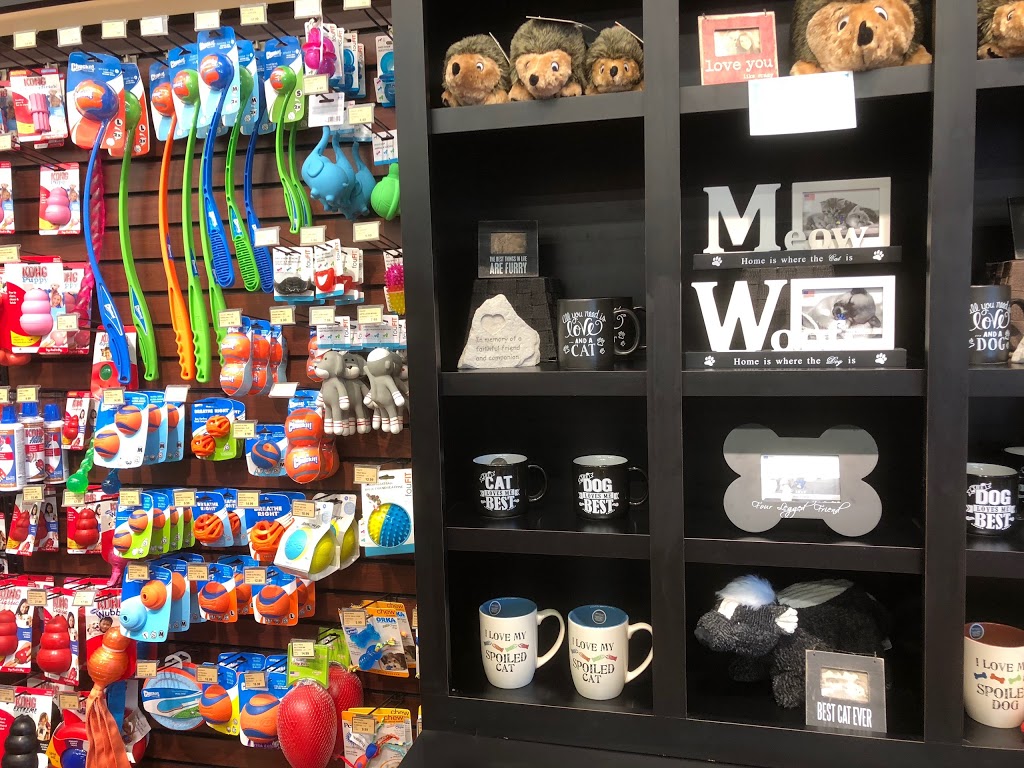 Pet Valu | 2855 Pembina Hwy, Winnipeg, MB R3T 2H5, Canada | Phone: (204) 261-8383