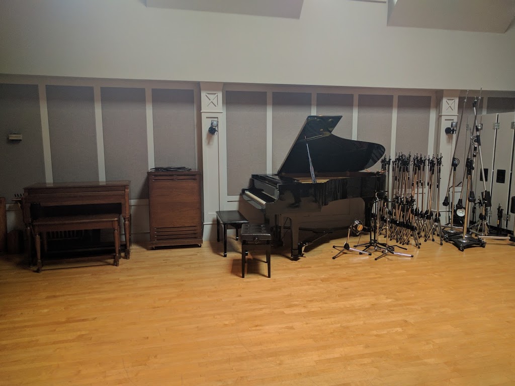 ARMOURY STUDIOS | 1688 W 1st Ave #202, Vancouver, BC V6J 1G1, Canada | Phone: (604) 737-1687