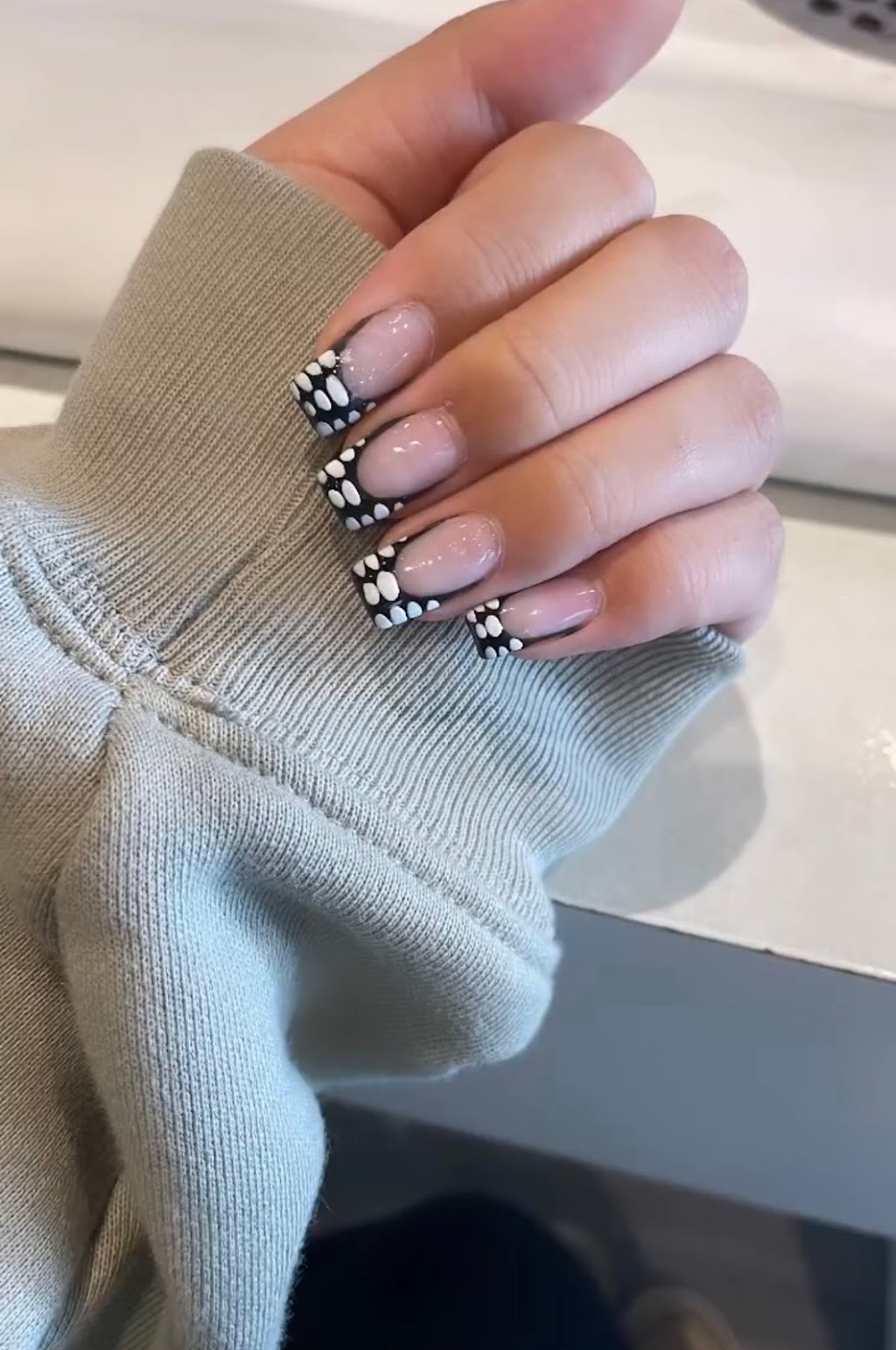 Ongles Angelina Nails | 241f Blvd. Samson, Laval, QC H7X 3E4, Canada | Phone: (450) 969-8222