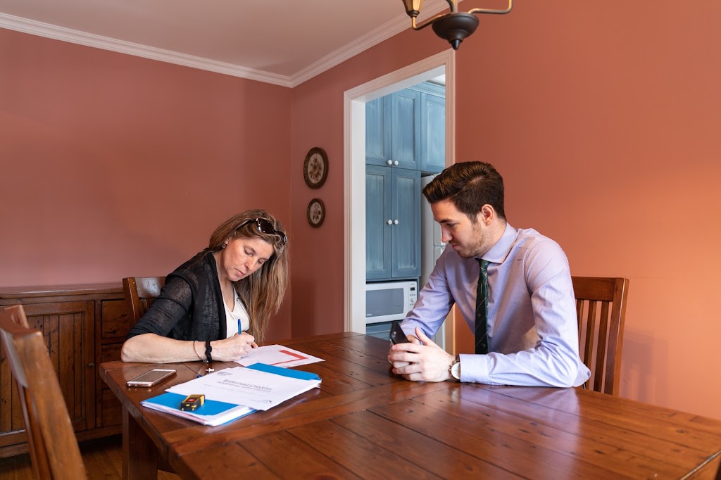 Équipe/ Team Melody May - Royal LePage Village | 263C Boul. Saint-Jean, Pointe-Claire, QC H9R 3J1, Canada | Phone: (514) 296-0868