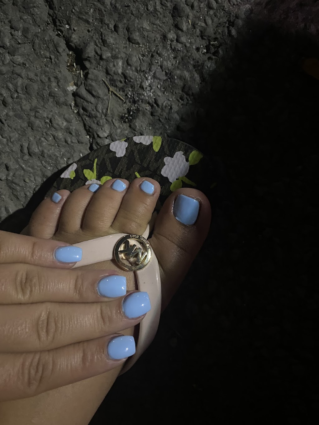 Lotus Noir Ongles SPA Inc. | 2495 Boul Saint-Martin Est Suite 5, Laval, QC H7E 4X6, Canada | Phone: (450) 975-0505