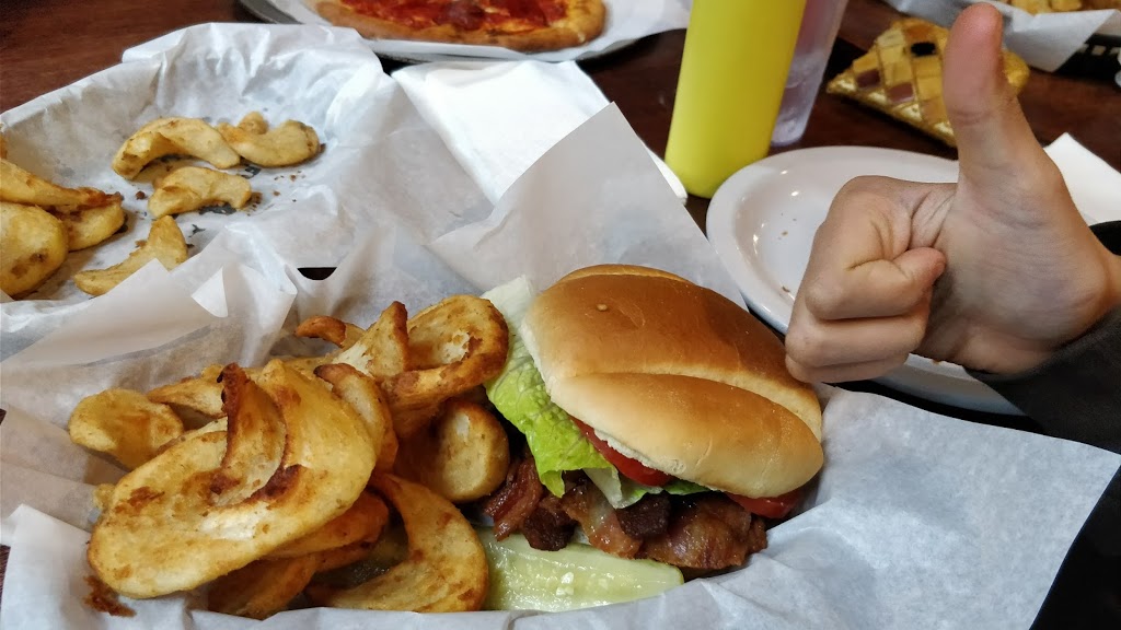 Chair 9 Pizza & Bar | 10459 Mt Baker Hwy, Deming, WA 98244, USA | Phone: (360) 599-2511