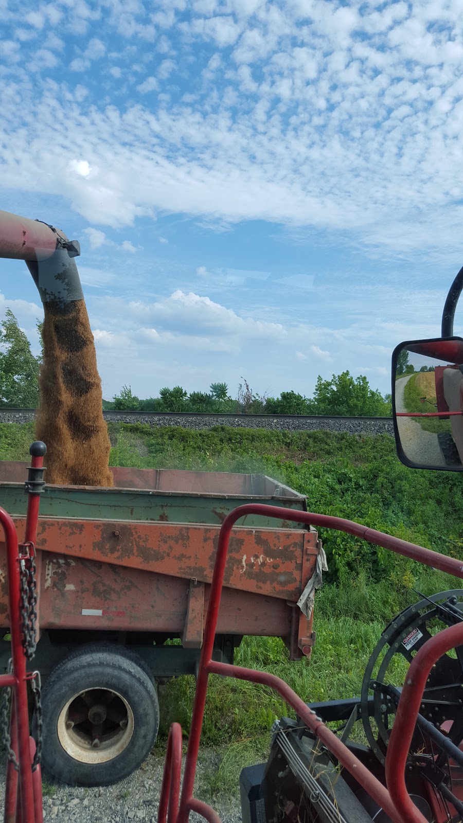 Fermes Longpres Ltee | 1854 Chem. du Fleuve, Les Cèdres, QC J7T 1E4, Canada | Phone: (450) 452-4559