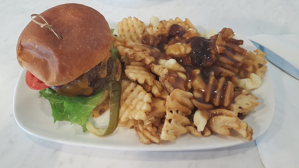 The Gold Bean Cafe | 21 Beech Hill Rd, Chester Basin, NS B0J 1K0, Canada | Phone: (902) 627-2914