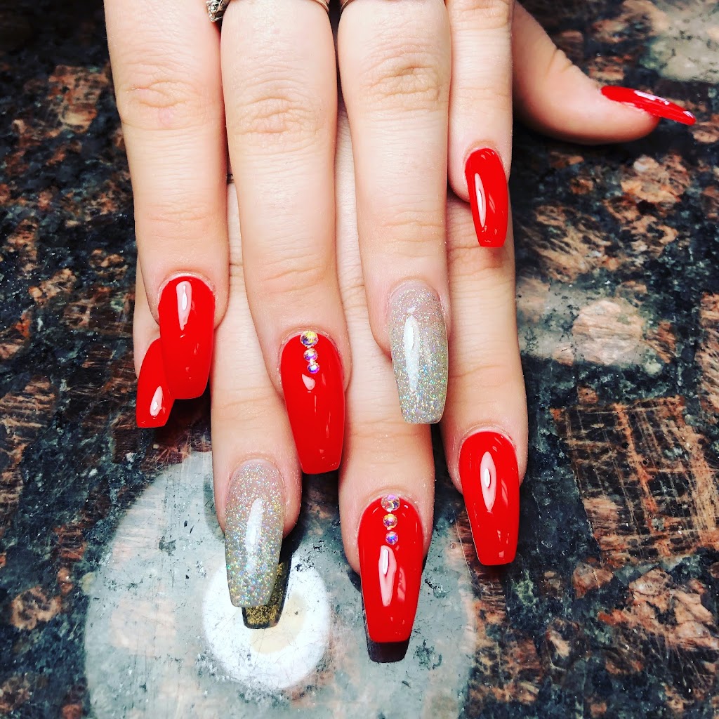 Nails In | 525 St Annes Rd Ste B, Winnipeg, MB R2M 3E8, Canada | Phone: (204) 505-6777