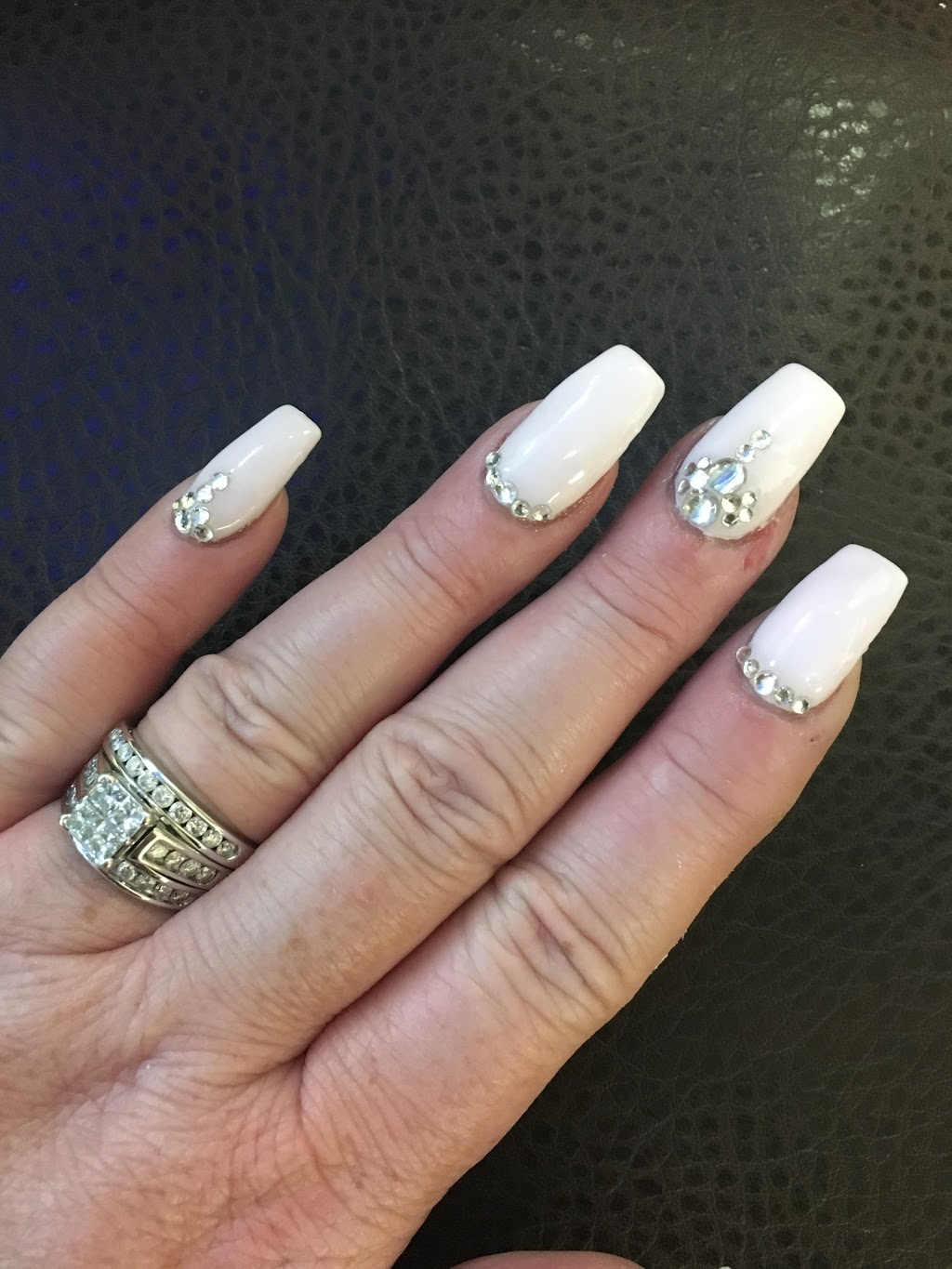 Nice Nails 4 U | 3-515 Harvey Ave, Kelowna, BC V1Y 6C7, Canada | Phone: (778) 484-0072