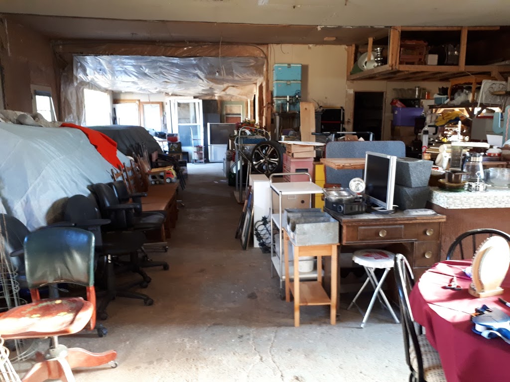 La Brocante Du Nord | 1 Rue Florimont, Montpellier, QC J0V 1M0, Canada | Phone: (819) 981-1075