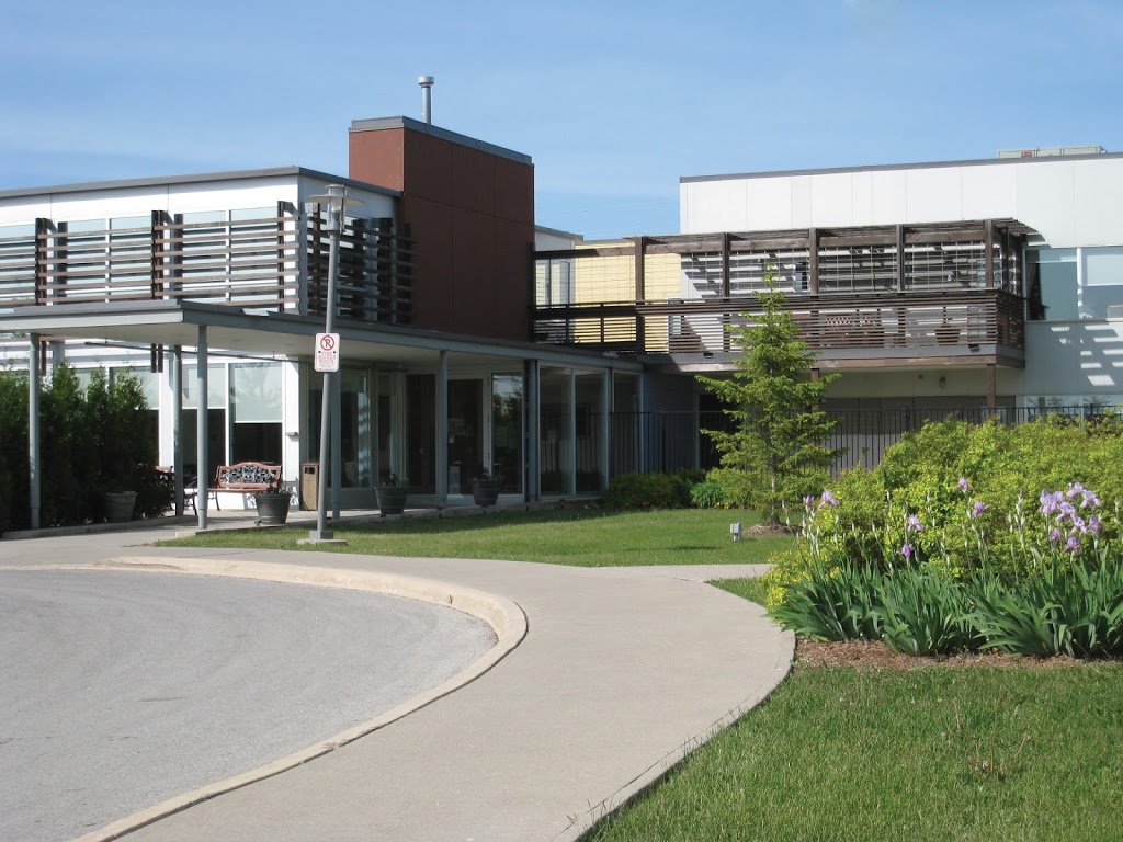 Extendicare Burloak Long-Term Care Home | 5959 New St, Burlington, ON L7L 6W5, Canada | Phone: (905) 639-6389