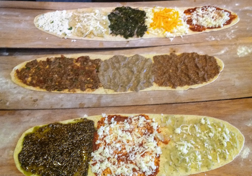Gusto Pizza Wings | 379 Hamilton Rd, London, ON N5Z 1R7, Canada | Phone: (519) 601-4455
