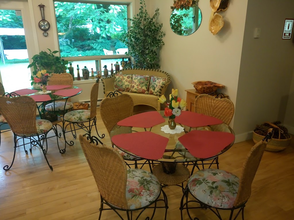 Cedar Wood Lodge Bed & Breakfast Inn & Conference Center | 5895 River Rd, Port Alberni, BC V9Y 6Z5, Canada | Phone: (250) 724-6800