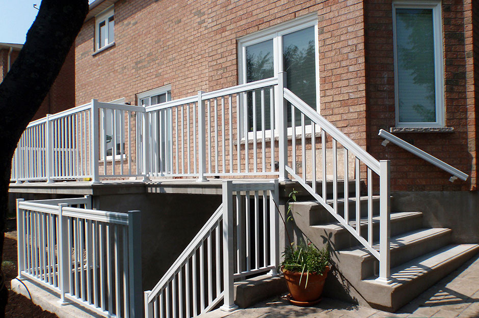 CANDID RAILINGS & GLASS | 84 Chuck Ormsby Crescent, King City, ON L7B 0A9, Canada | Phone: (647) 221-9800