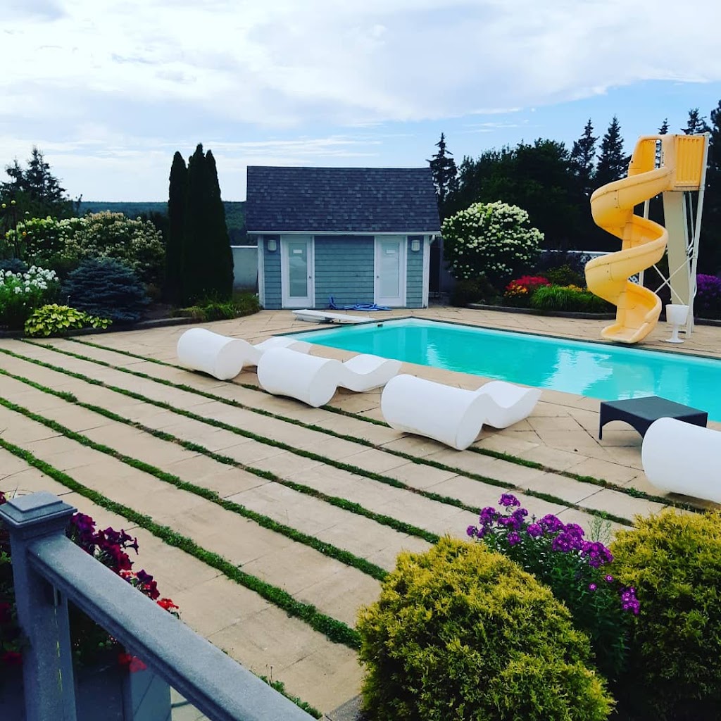 Sherwood Golf & Country Club | 500 Sherwood Rd, Chester, NS B0J 1J0, Canada | Phone: (902) 275-4956