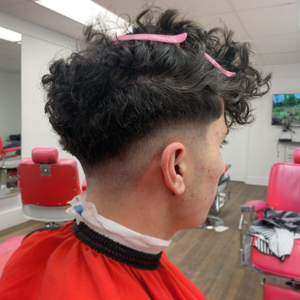 Look Sharp Barbershop | 158 McArthur Ave. unit 5, Vanier, ON K1L 8C9, Canada | Phone: (613) 744-1444