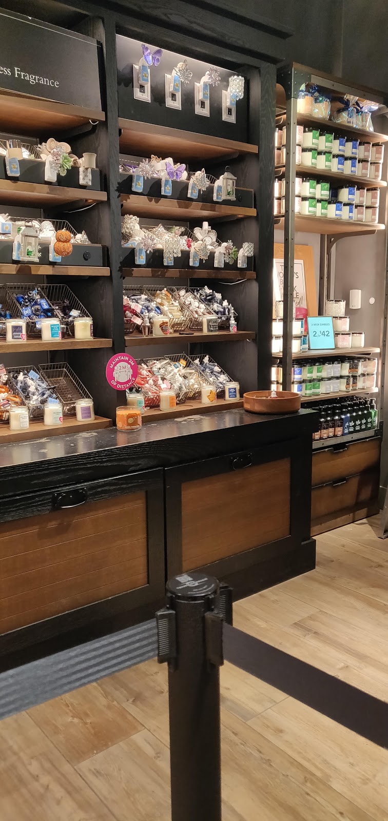 Bath & Body Works | 5950 Rodeo Dr, Mississauga, ON L5R 3V6, Canada | Phone: (905) 501-0103