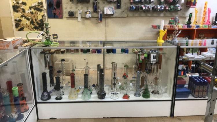 Pot Country Bongs | Lot 40/41, Hodgson, MB R0C 1N0, Canada | Phone: (204) 372-6927