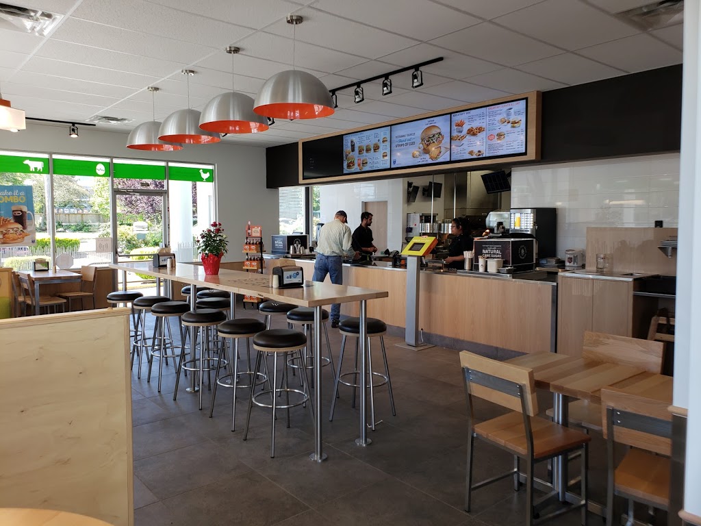 A&W Canada | 3667 Shelbourne St, Victoria, BC V8P 4H1, Canada | Phone: (250) 477-1996