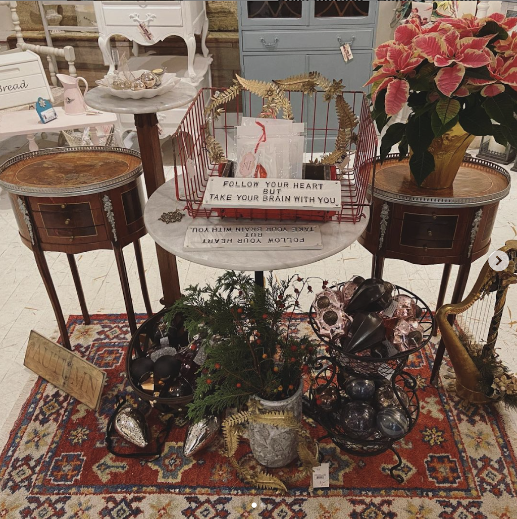 Bella Vintage - Home & Garden | 1420 Wingrove St #1, Nanaimo, BC V9S 3L7, Canada | Phone: (250) 756-9192
