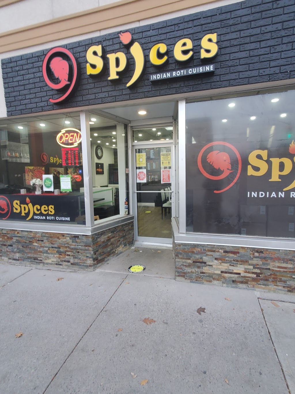 9 spices Indian roti cuisine | 92 Simcoe St N, Oshawa, ON L1G 4S2, Canada | Phone: (905) 240-0094