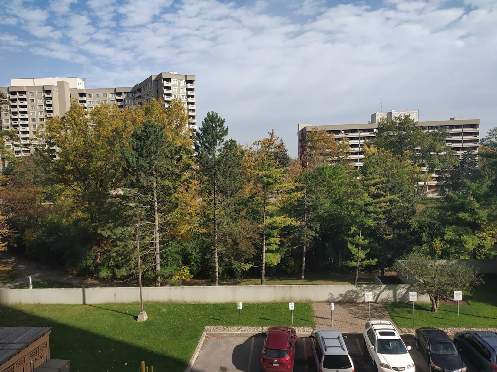 The Forestwoods | 1547 Mississauga Valley Blvd, Mississauga, ON L5A 3X8, Canada | Phone: (905) 279-8910